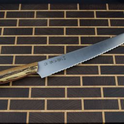 Tojiro ITK bread knife–and how to select a bread knife